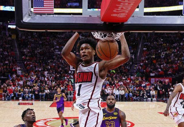 开云体育-火箭又一21岁新星蜕变：攻防一体扎心詹皇