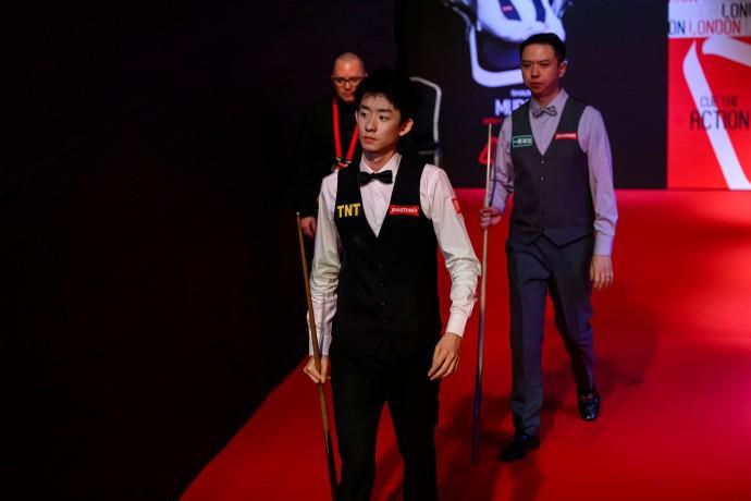 开云登录观看-斯诺克大师赛：吴宜泽6-0横扫肖国栋，罗伯逊5-6憾负囧哥